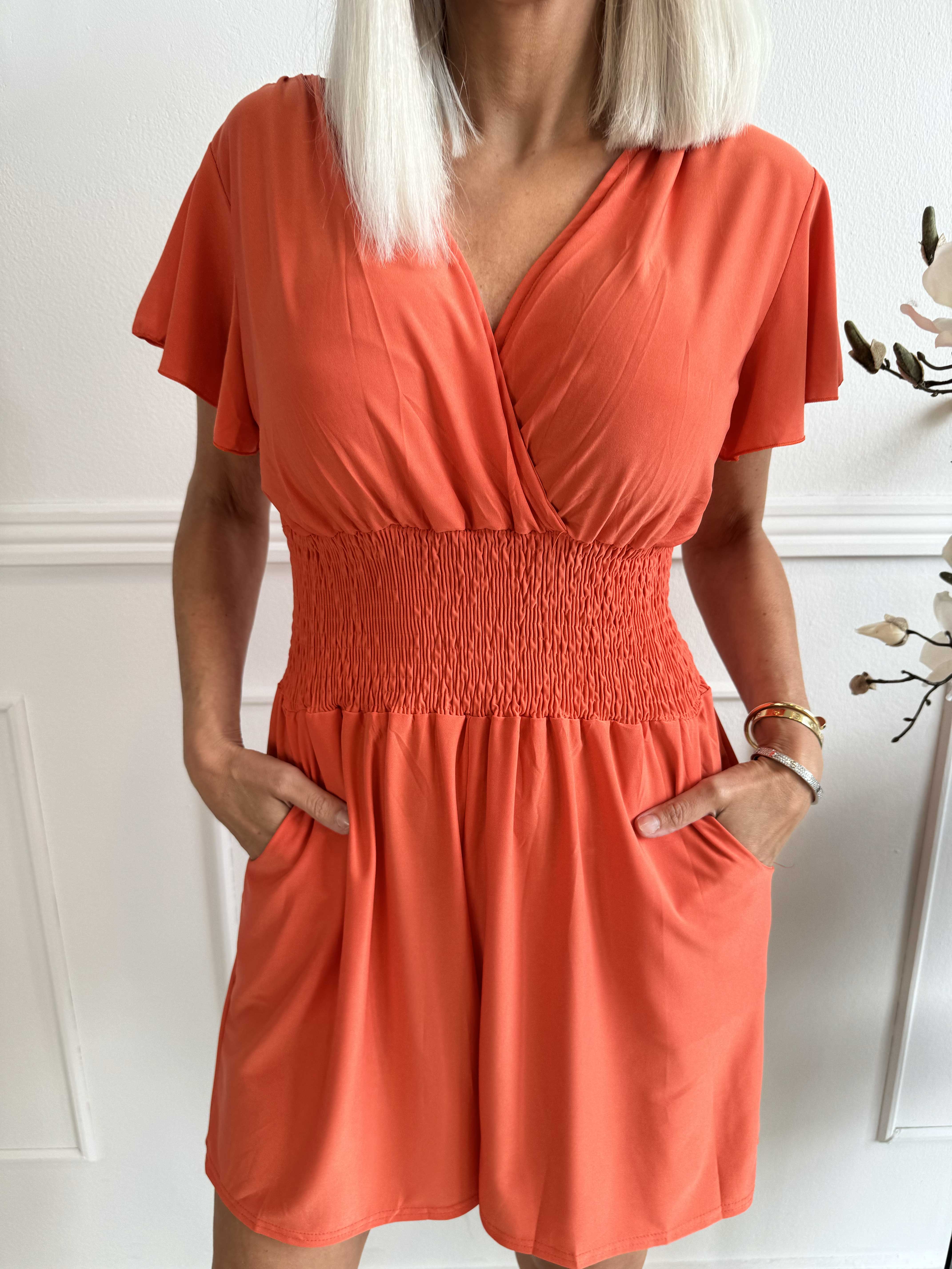 Pams Plain Playsuit - Elastisk playsuit med fickor